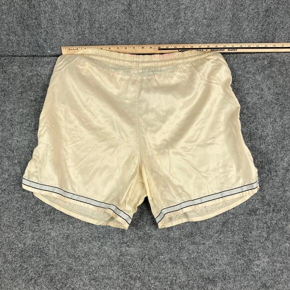 Nike Satin Shorts Mens Size XL Cream Red Swoosh Retro Lightweight Lined 90s - Picture 9 of 11